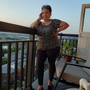 Meet your Posher, Mirta